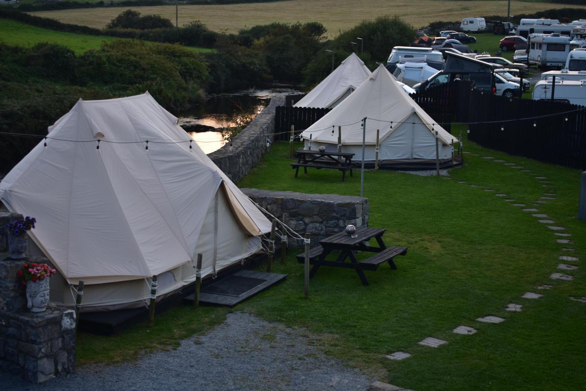 ホテル Doolin Glamping エクステリア 写真