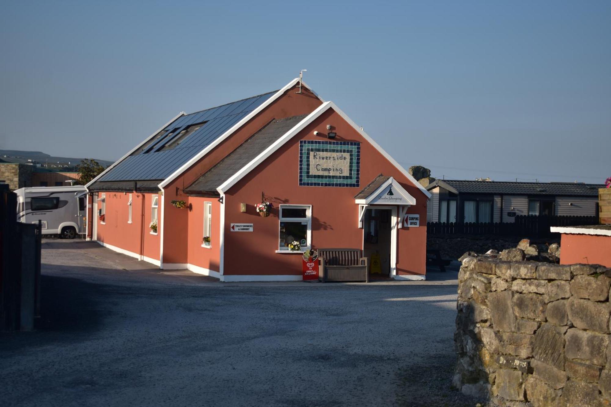 ホテル Doolin Glamping エクステリア 写真