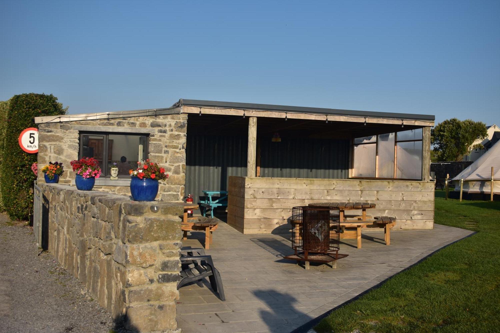 ホテル Doolin Glamping エクステリア 写真