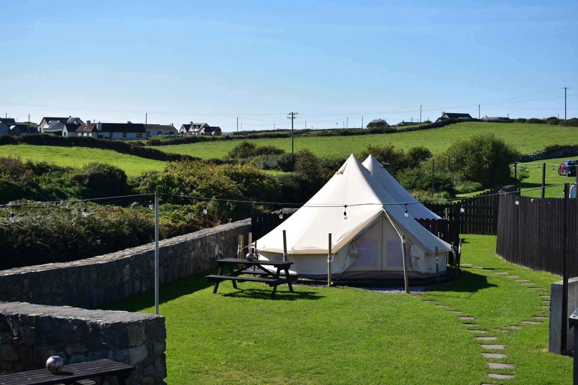 ホテル Doolin Glamping エクステリア 写真